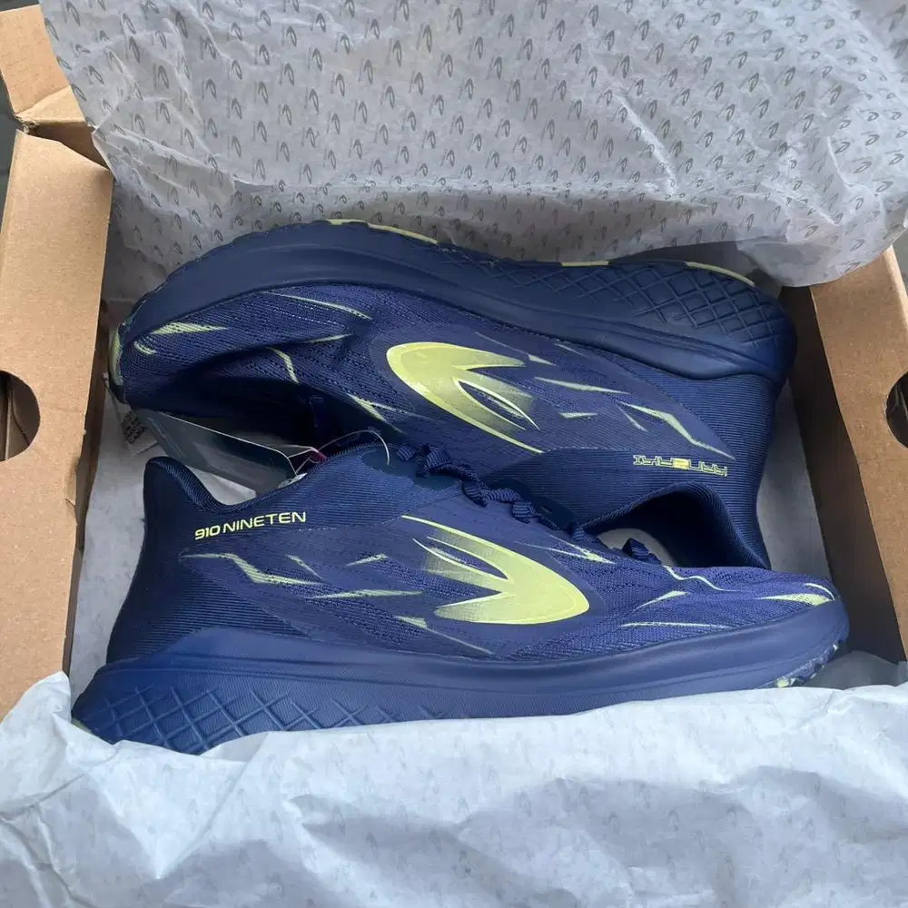 Sepatu Running 910 Kanzaki 2.0 Size 42