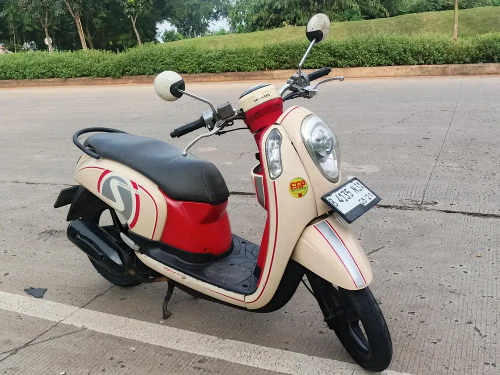 Honda Scoopy FI 2014 pajak hidup halus mulus terawat