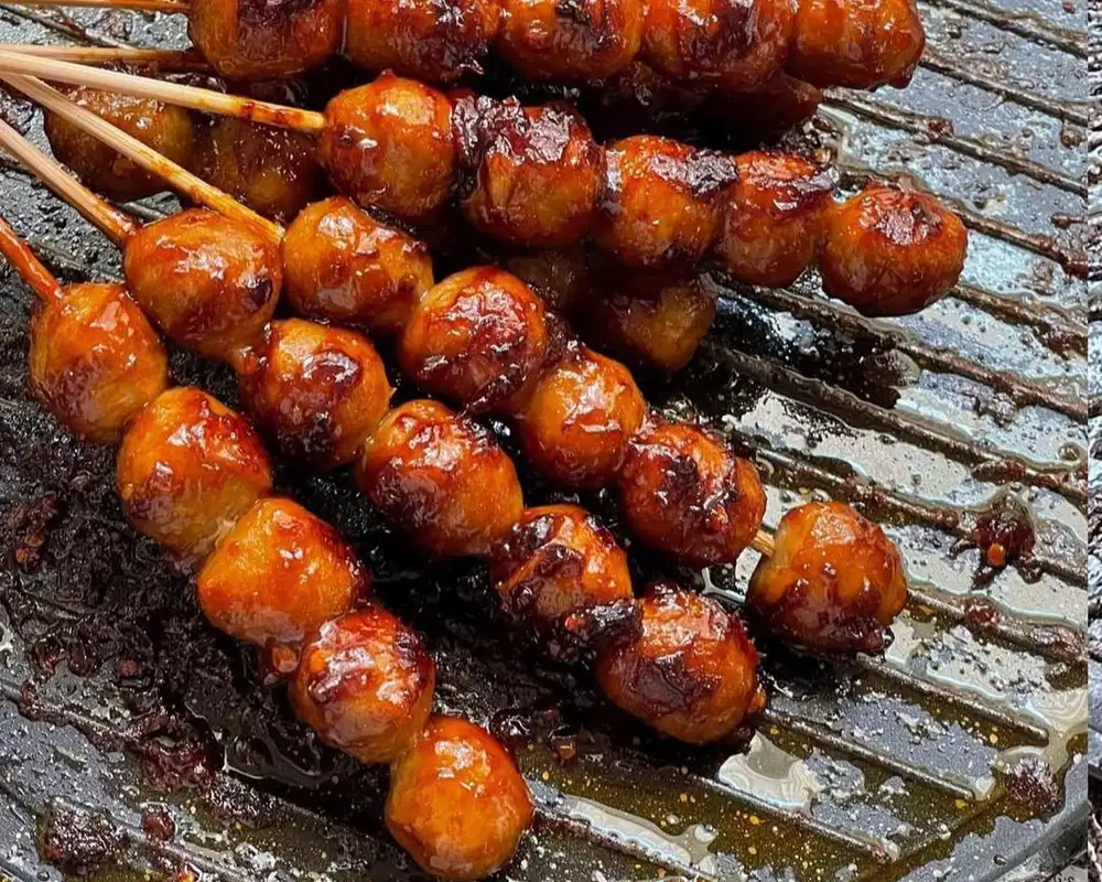 di cari karyawan untuk stand bakso bakar