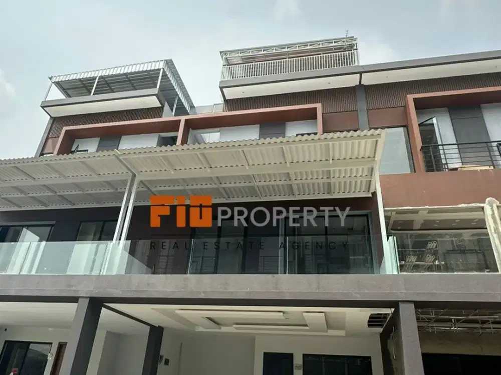 MEWAH & SIAP HUNI, GIVENCHY ONE GAPERTA UJUNG