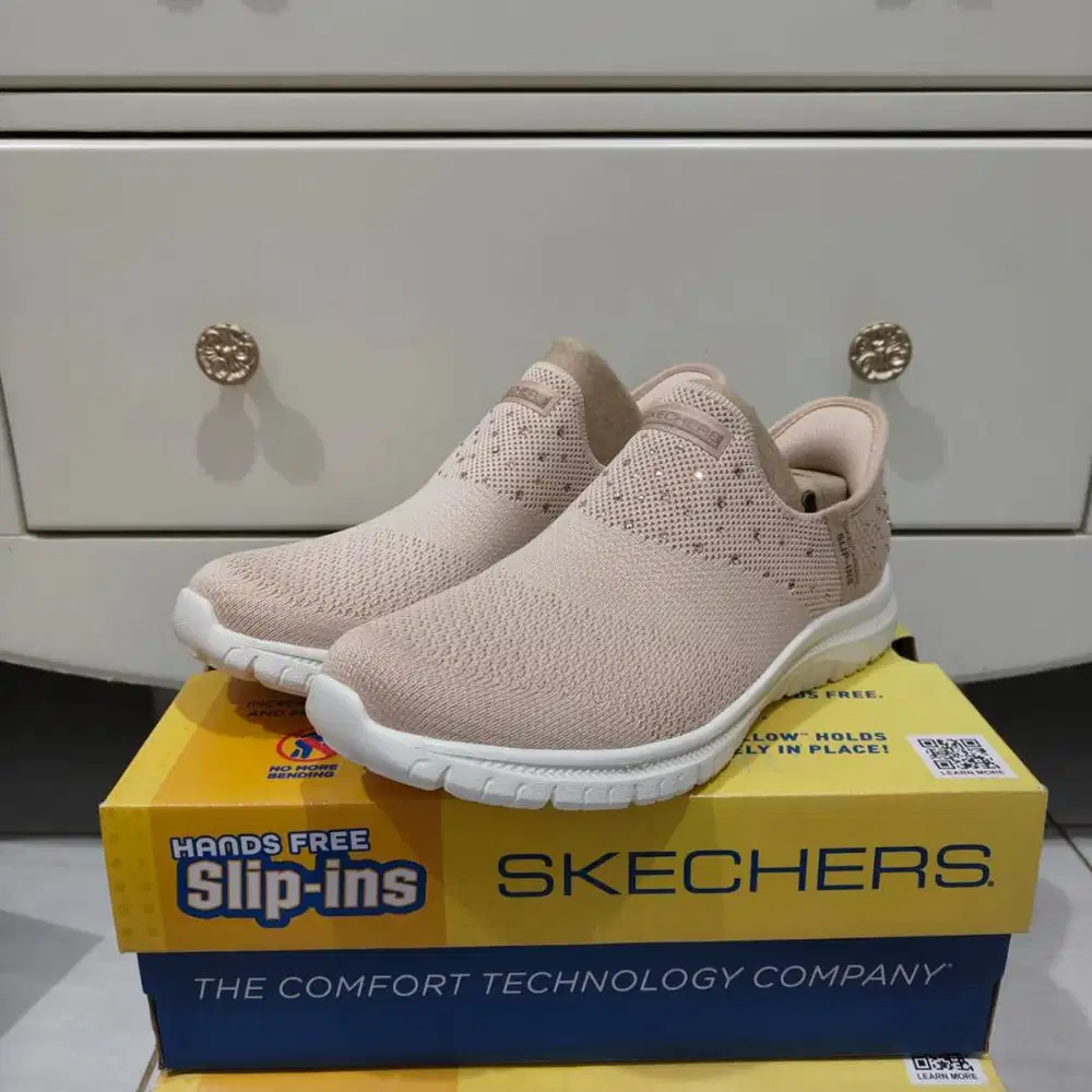 Sepatu SKECHERS - SKE Active Virtue - Starlight Original Champagne
