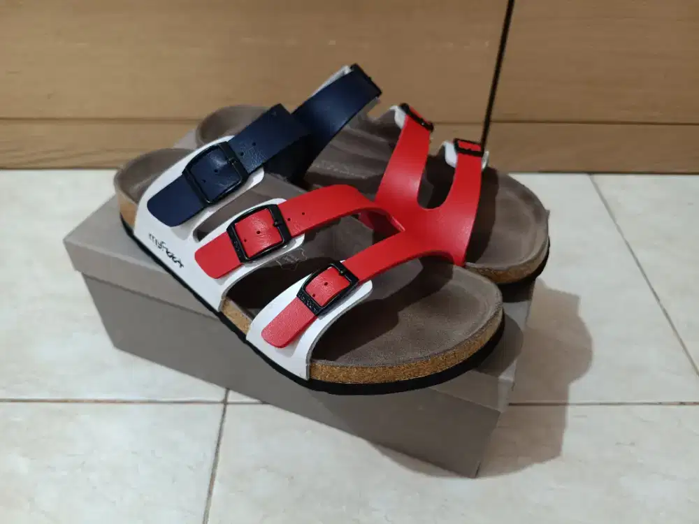 Sandal myFeet Size 42 Warna Red Lengkap Dus Masih Bagus