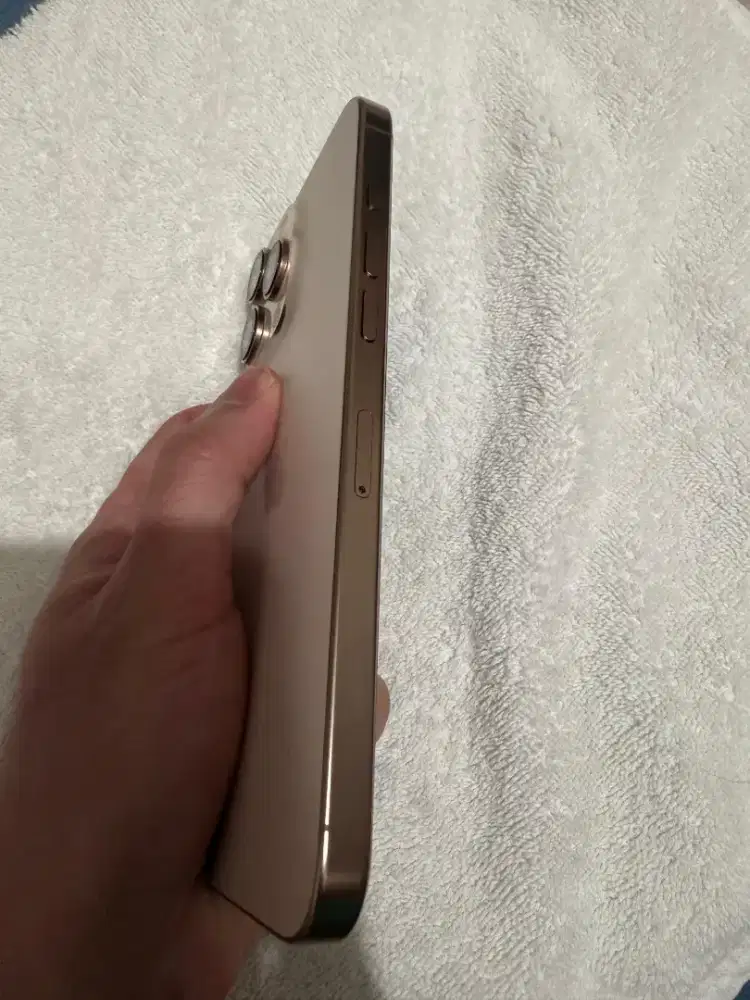 Iphone 16 pro max 256gb desset titanium