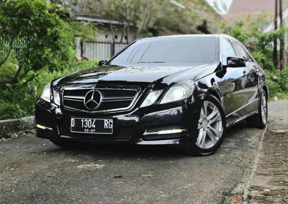 MECEDES BENZ E300 AVANTGARDE 3.0 AT 2012 W212 LowKM 74rb RECORD BANDNG