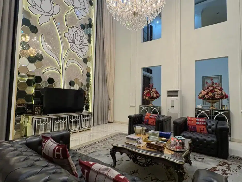 Dijal Cepat Rumah Hoek Mewah American Classic Privet Pool di Menteng Bintaro