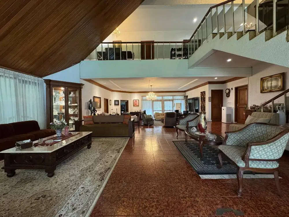 Dijual Rumah Mewah Hoek 2 Lantai Furnished di Kota Bogor Siap Huni