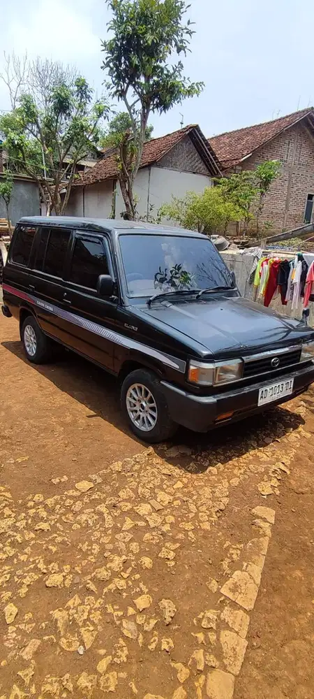 Kijang super 93