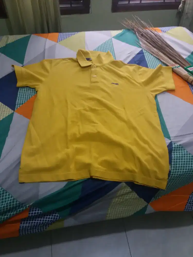 Baju Jeeps kuning