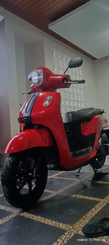Dijual cepat Yamaha Fazzio Neo 2023 merah