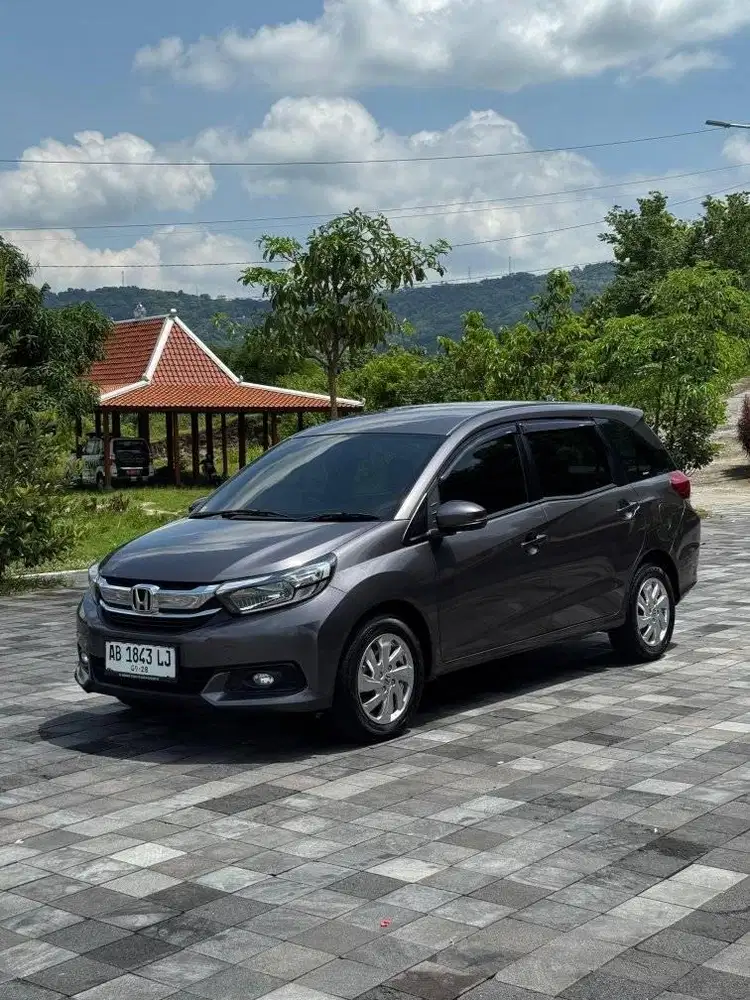 (DP 22JUTA) MOBILIO E 2018 MT/ MANUAL