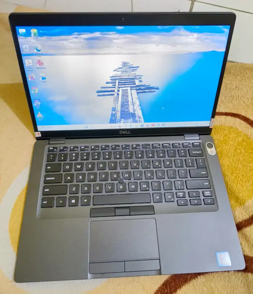 Dell 5400 i5 8th gen 16/256 mulus