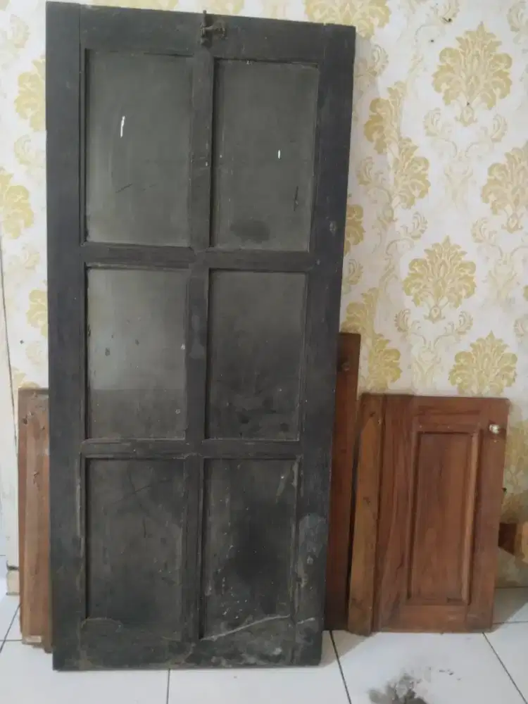 Di jual 2 jendela masih bagus