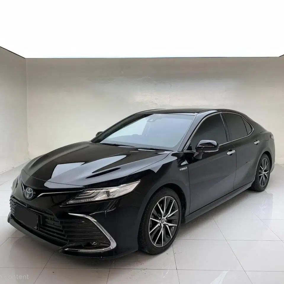 2021 Toyota Camry Hybrid KM 36000 Hitam
