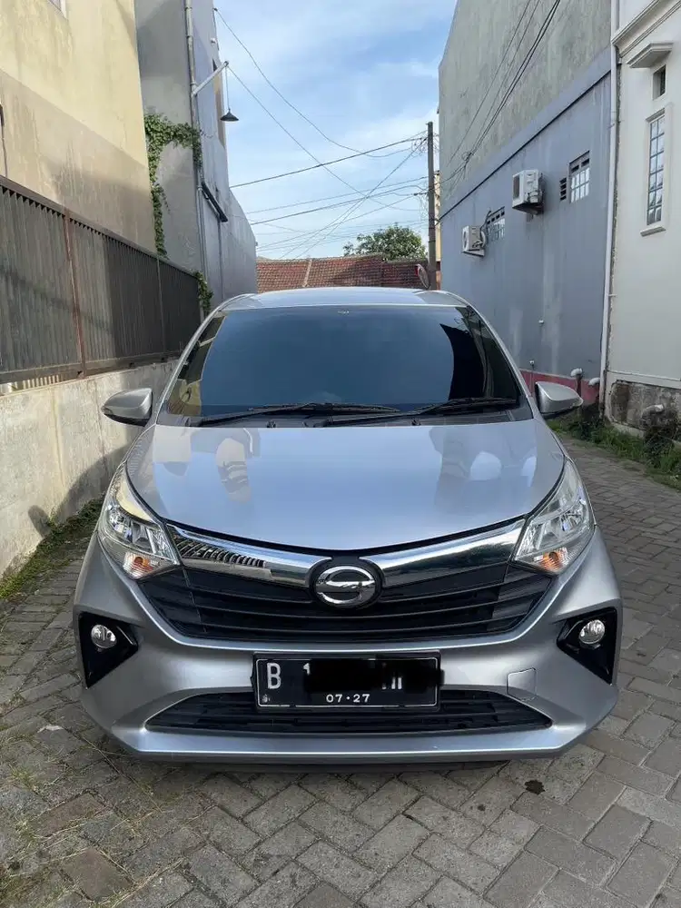 Sigra R AT 2022 warna silver plat B Jakarta Barat