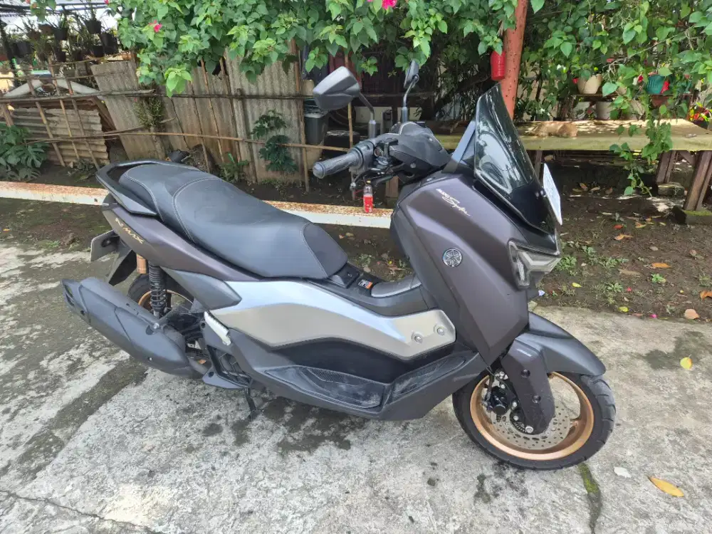 NMAX TECHMAX Magma Black