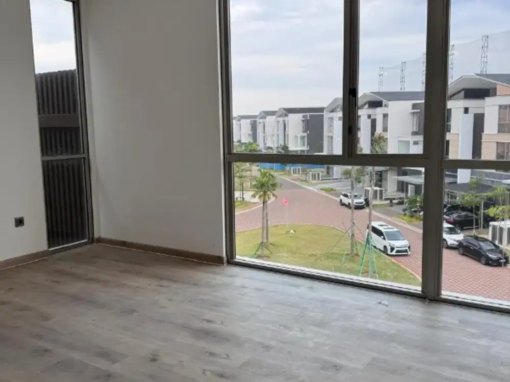 Sewa Rumah PIK luas 12×40 view golf ada lift new