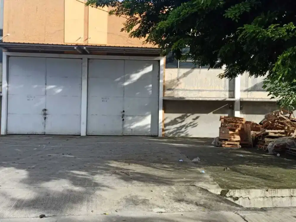 Sewa gudang Kamal business center 500m rapi termurah