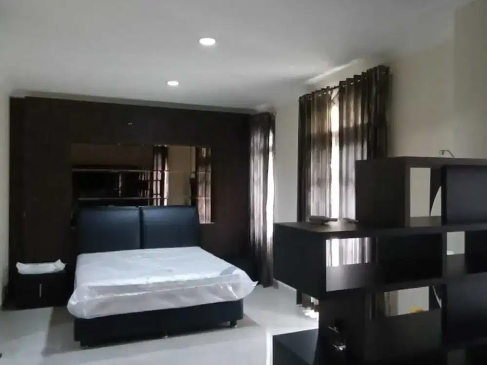 Sewa Rumah Pantai Indah Kapuk 200m furnish siap huni