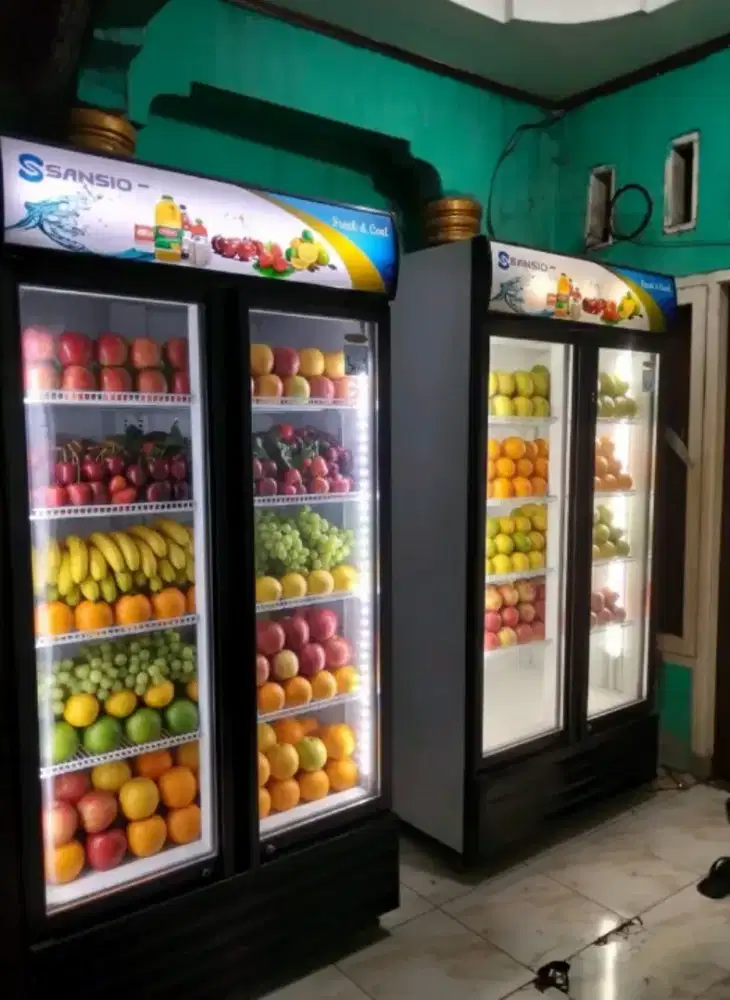 SHOWCASE SANSIO 2 PINTU