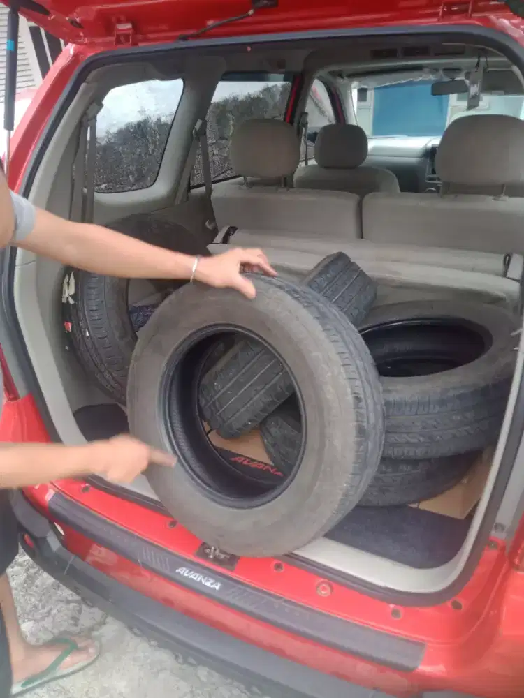 Ban Mobil Merk Brightstone