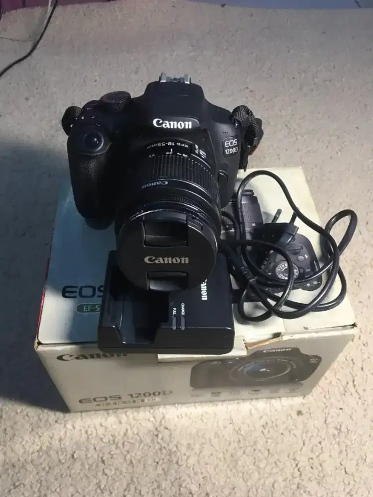 Kamera DSLR Canon EOS 12000D