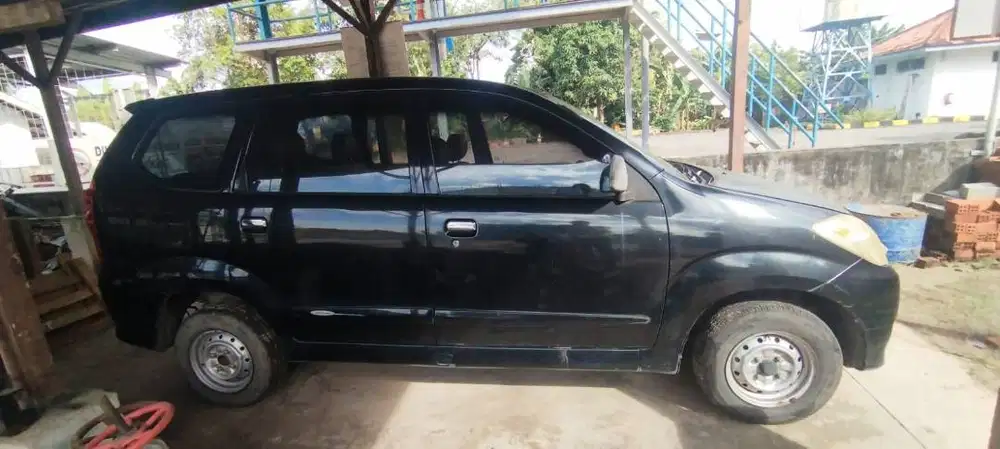 Daihatsu Xenia Tahun 2009