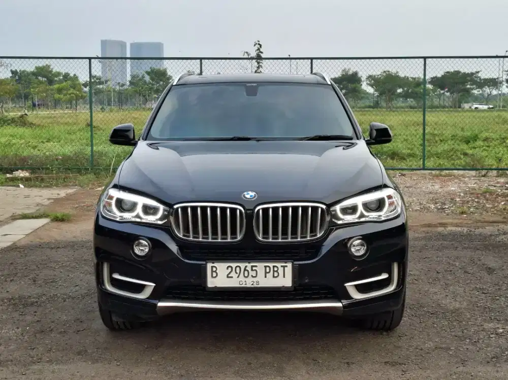 Bmw X5 3.0 Xdrive 3.5i.btahun 2017. Hitam. Low km. Perfect cond