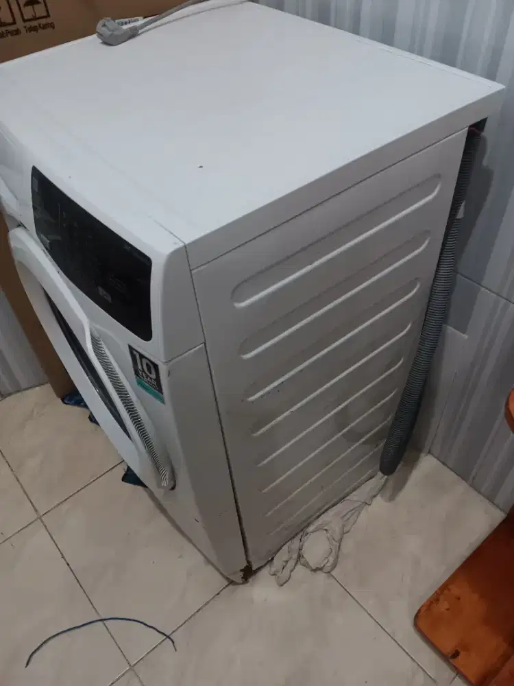 Mesin cuci elextrolux