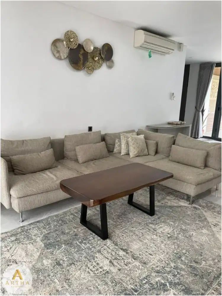 Rumah di setiabudi regency full furnish dengan kolam renang