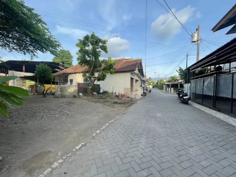 Dijual tanah cocok untuk kost esklusif jalan kalimantan , dekat kampus UGM UII UPN UNY SANATA DHARMA