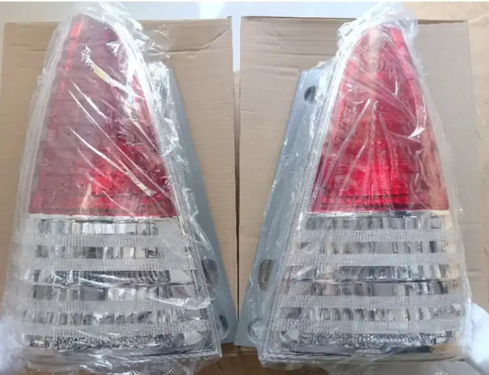 Jual Stop Lamp, Lampu Belakang Innova 2008-2011