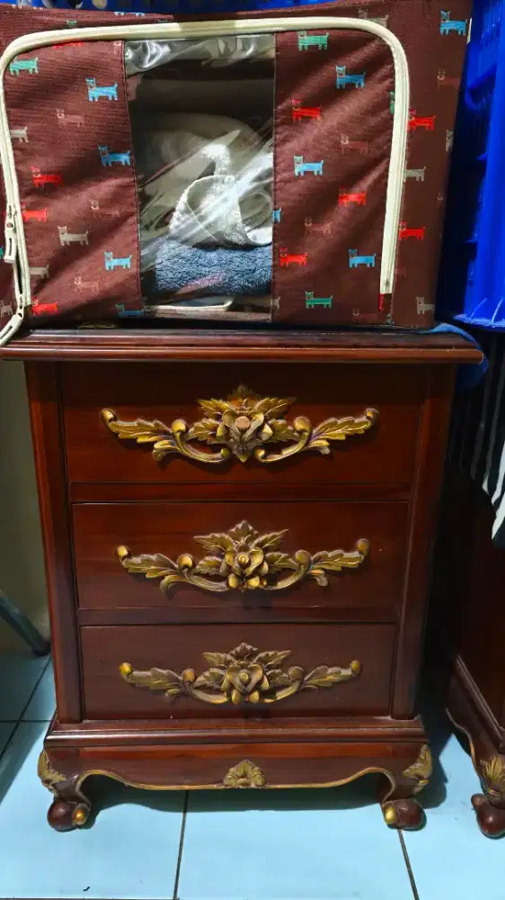 Dijual Tempat Tidur Meja Rias Jati Jepara