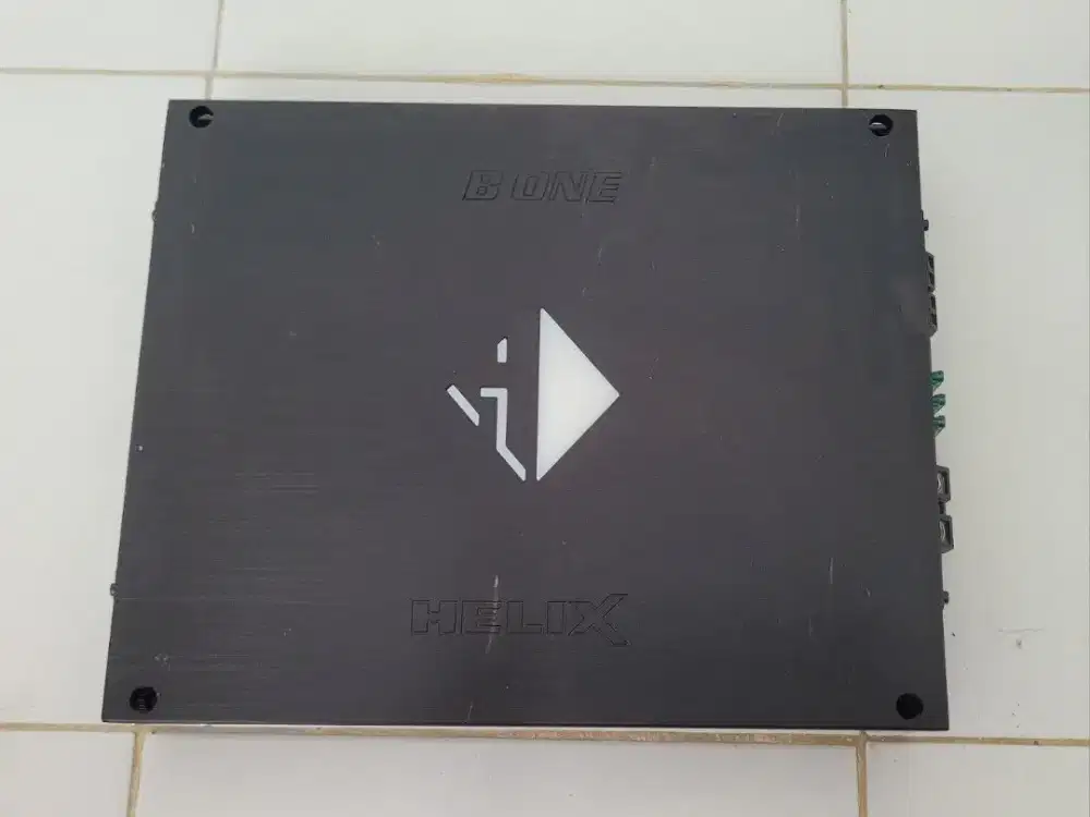 Helix B One Monoblock Amplifier Ampli Audio Subwoofer