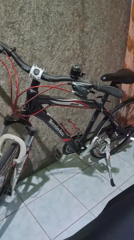 Sepeda bekas merek Mercedes-Benz