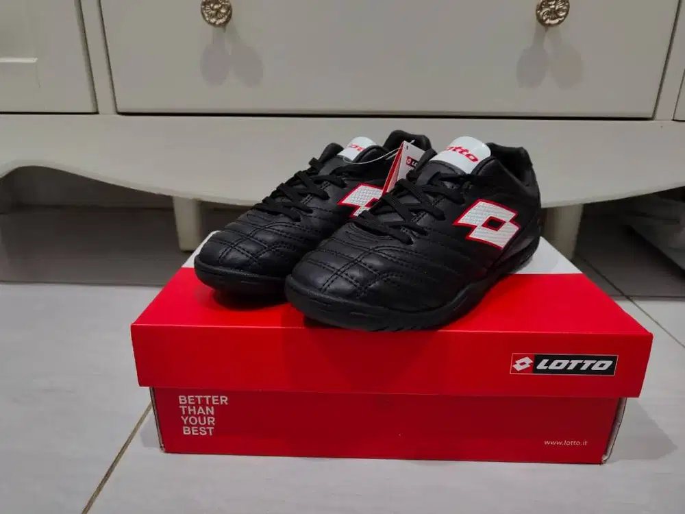 LOTTO size 37 - Sepatu Futsal LOT Stadio 705 ID Jr Original Hitam
