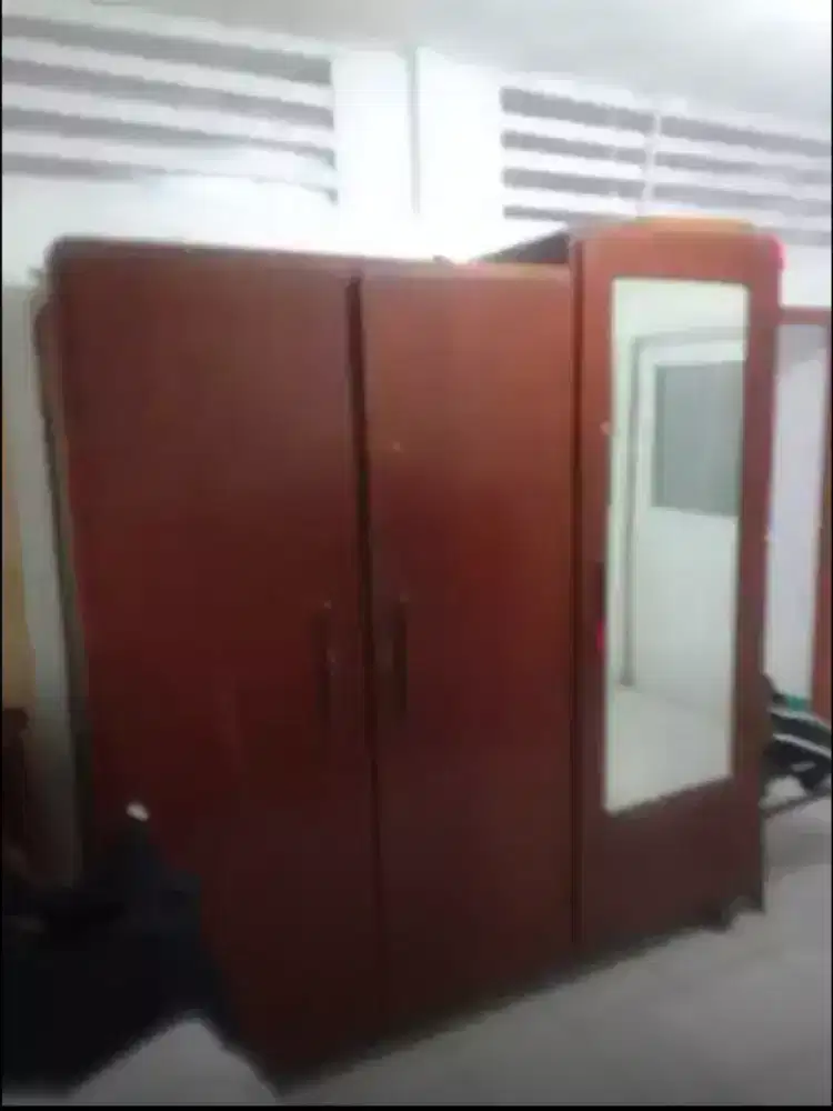 Lemari Jati Cermin Antik