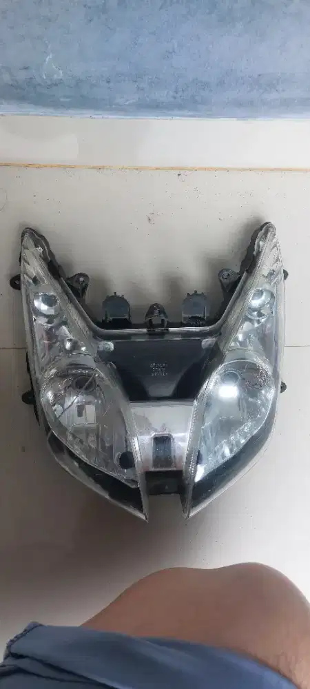 Reflektor lampu depan skywave