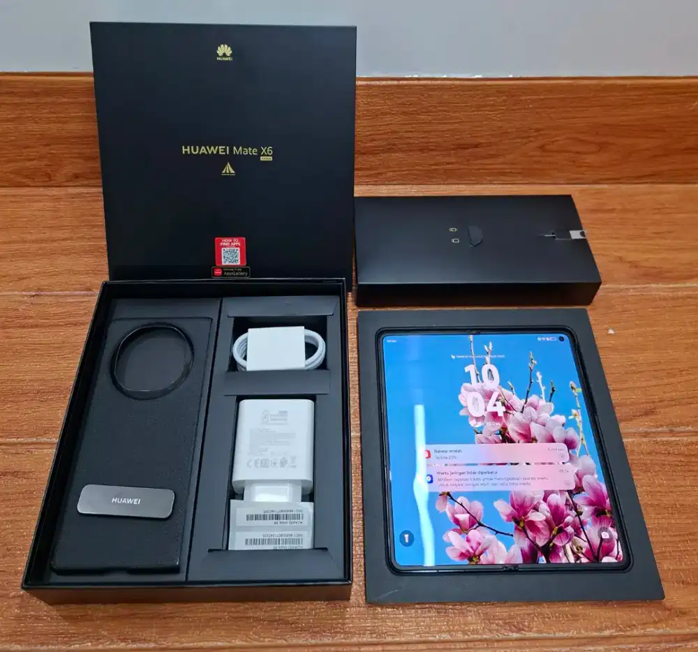 Huawei Mate X6 12/512 Black Resmi