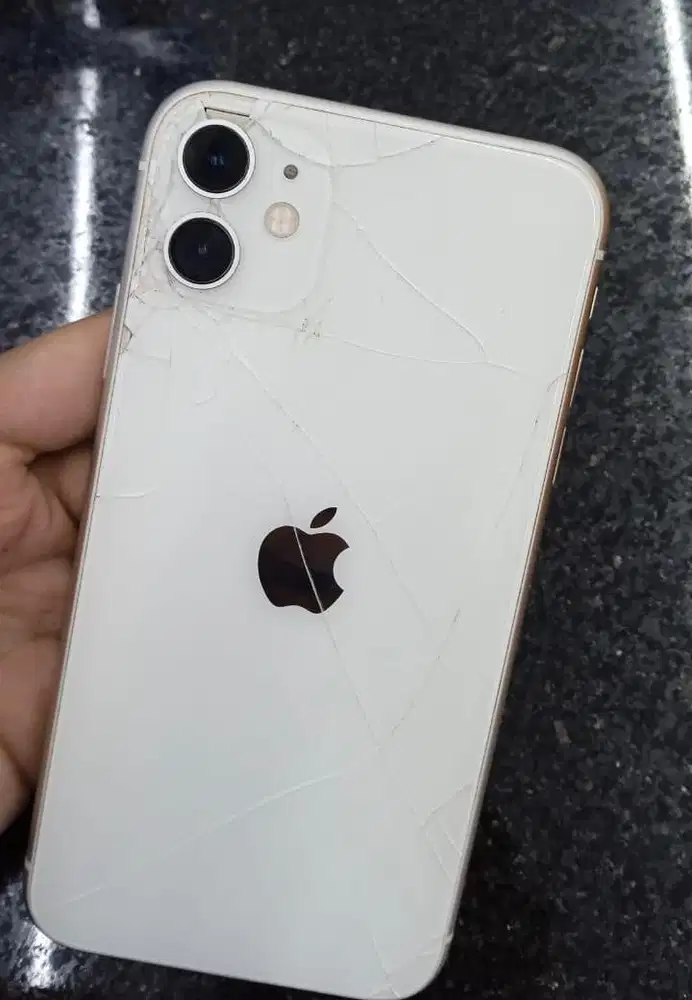 IPHONE 11 64GB WHITE