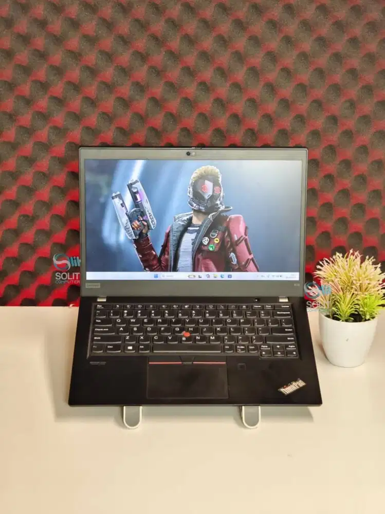 Lenovo ThinkPad X13 Touchscreen Laptop Kerja Profesional Multitasking