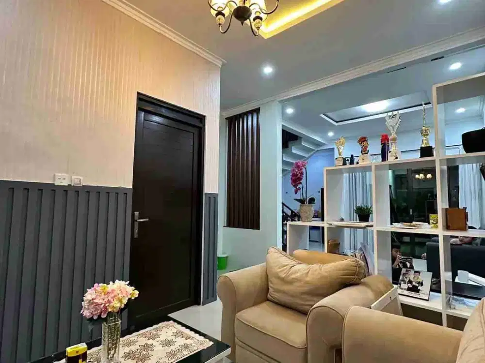 Dijual Rumah terawat 2 lantai di Setra Dago Antapani