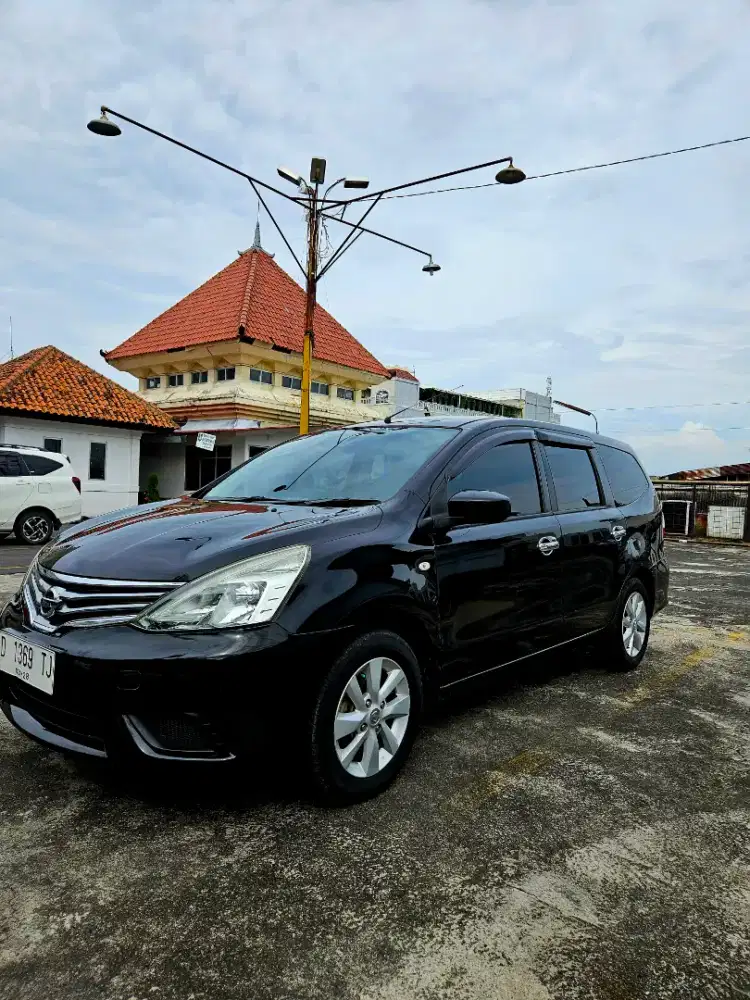 Nissan grand livina sv 2016 manual