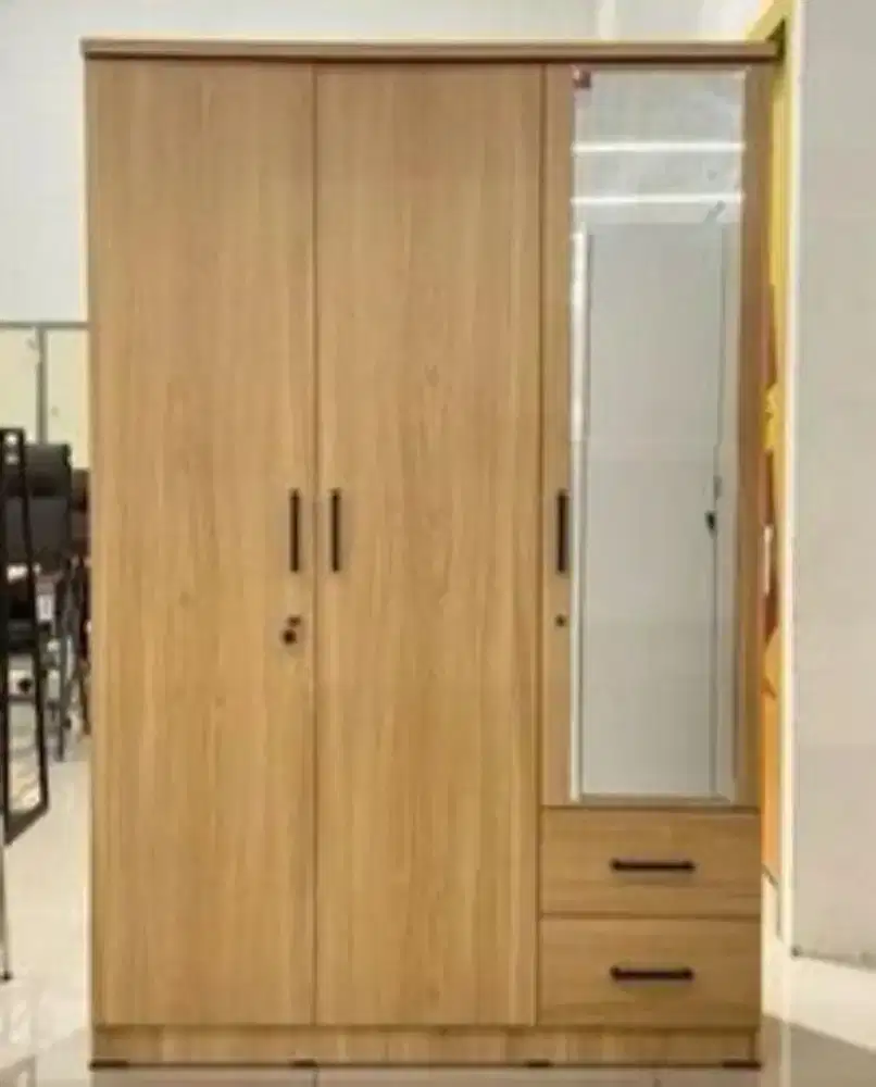 LIVIA WARDROBE 3 DOORS EURO OAK