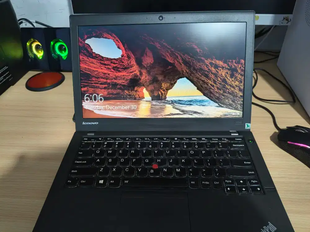 Thinkpad x240 8gb /256 SSD i5