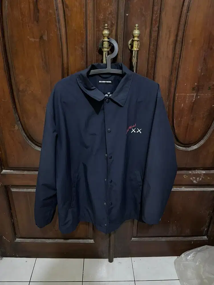 JAKET UNIQLO X KAWS + WARHOL