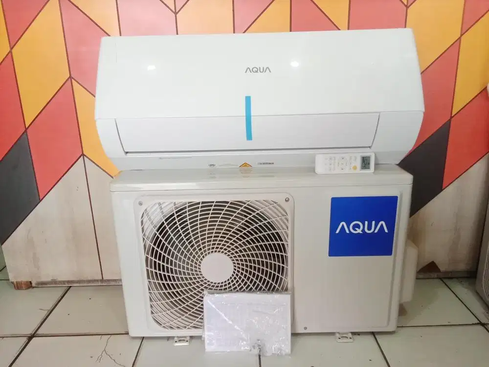 Ac Aqua 1/2 pk like new