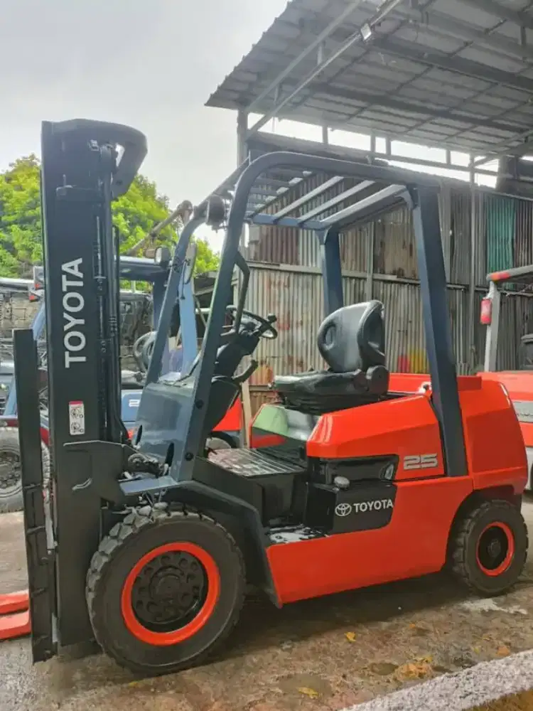 Forklift Toyota 2,5 Ton,Matic,Threelift,FDZN25,Tahun 2019,(Promo)