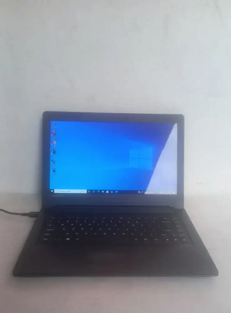 Lenovo Ideapad 300 Core i5 Gen 6 Dual VGA