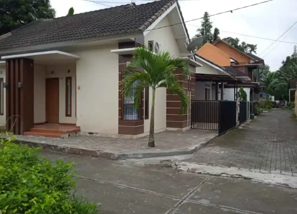 Disewakan Rumah dekat Hotel Hyatt - Palagan