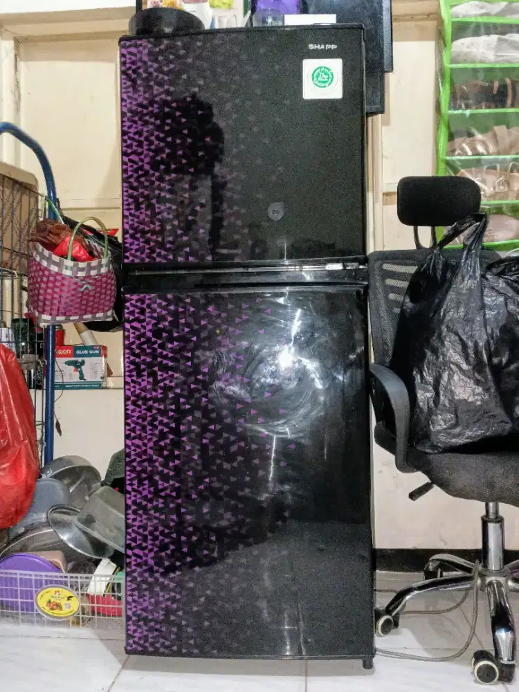 Kulkas Sharp 2 Pintu SJ-236MG Bekas – Normal & Dingin